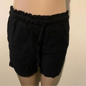 High wasted black shorts